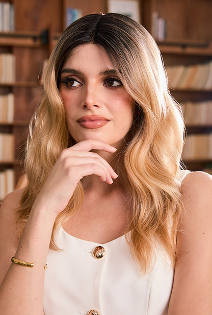 Eliana lace front wig – Rooted dark brown melts into golden tips, mimicking natural hair growth for a seamless blend.