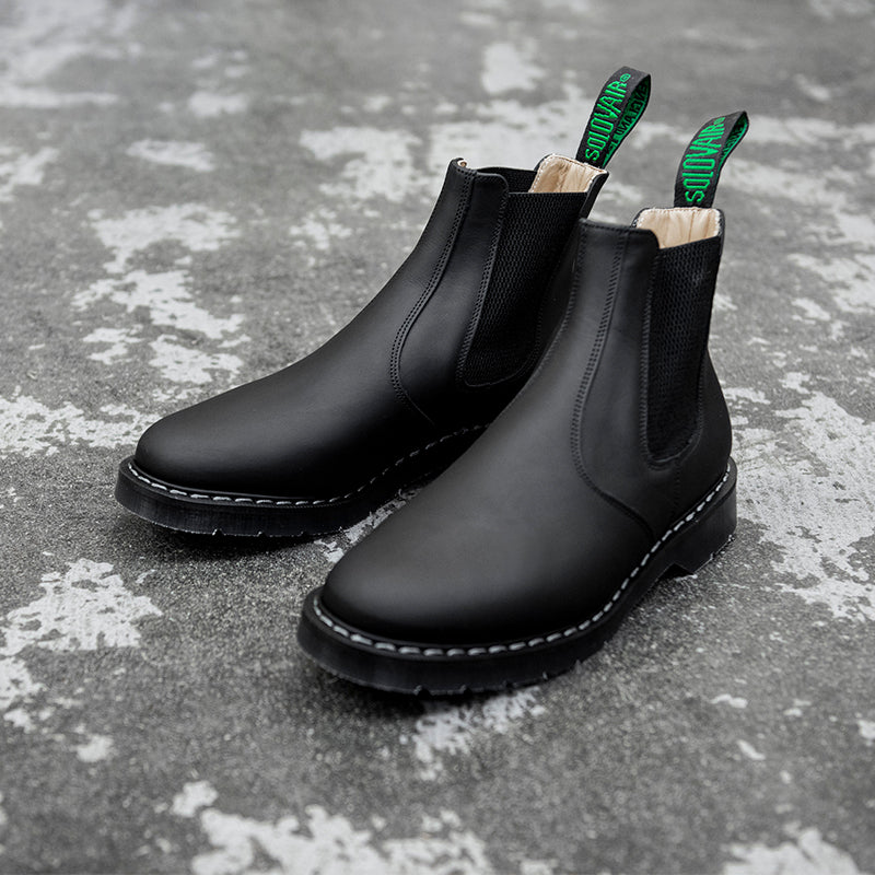 Solovair Gaucho Crazy Horse and Black Greasy Dealer Chelsea Boots S0900